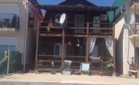 Домик у моря