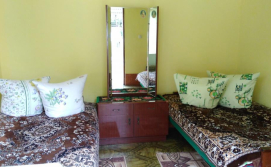 Приватна садиба Троянда