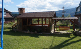 Приватна садиба Добрий Гуцул