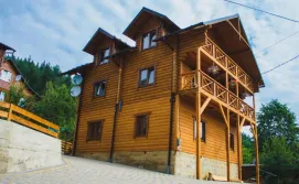 Гостинний двір Світлиця