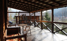 Приватна садиба Гуцульська пісня