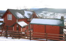 Приватна садиба Затишок в карпатах