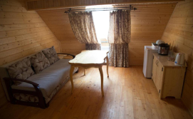 Приватна садиба Happy