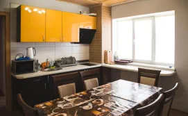 Приватна садиба Happy