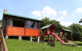 Приватна садиба Затишок в карпатах