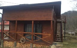 Приватна садиба Три берези