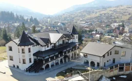 Готель Двір Княжої Корони