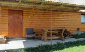 Котедж "Біля ріки"