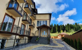 Готель Поезія Мандрів