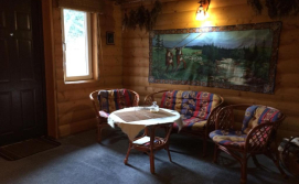 Приватна садиба Сімейна хатинка