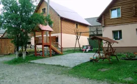 Приватна садиба Ваша хата