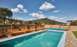 Вілла «У Кіри»