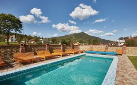 Вілла «У Кіри»