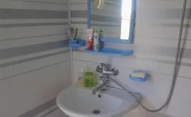 Домик на берегу моря