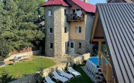 Приватна садиба Кам'яний двір