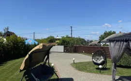 Котедж Під Грушею