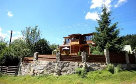 Приватна садиба Лісова пісня