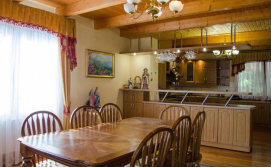 Котедж Зруб