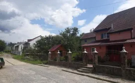 Гостьовий будинок Ваша Хата