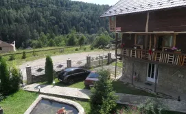 Коттедж "Кам'яний двір"