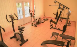 Готель Ерней Лаз