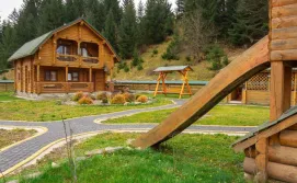 Гостинний двір Буркут