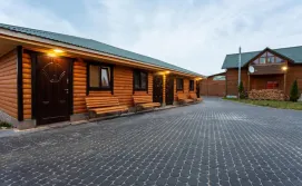 Гостинний двір Буркут