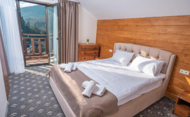 Готель Резиденція Неш