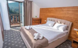 Готель Резиденція Неш