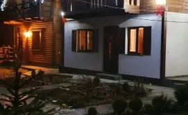 Котедж на Грушевського