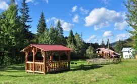 Котедж Хата край села