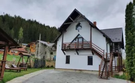 Приватна садиба Olko House