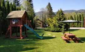 Приватна садиба Градний Узвіз