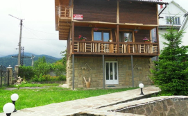 Коттедж "Кам'яний двір"