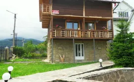 Коттедж "Кам'яний двір"