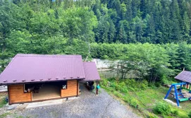 Приватна садиба Під Магурою