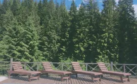 Готель River Hill