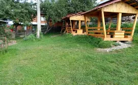 Приватна садиба Микуличин на долоні