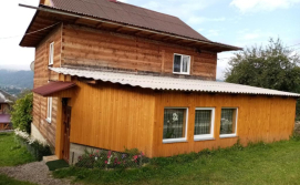 Приватна садиба Микуличин на долоні