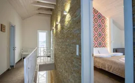 Котедж Шале Білий Лев