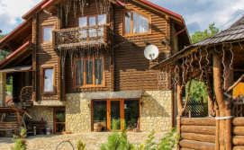 Приватна садиба Панська хата