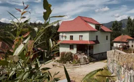 Приватна садиба Погар