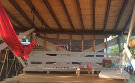 Гостьовий будинок Костел Хаус