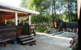 Гостьовий будинок Костел Хаус