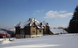 Готель Wood House