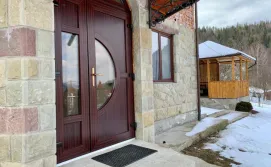 Будинок UNDERHILLs house