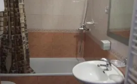 Будиночок Гірський краєвид