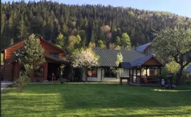 Приватна садиба у Бажанів