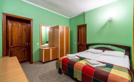 Гостьовий будинок Лелеч