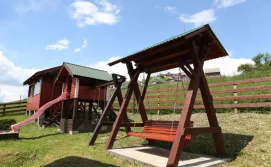 Приватна садиба Затишок в карпатах